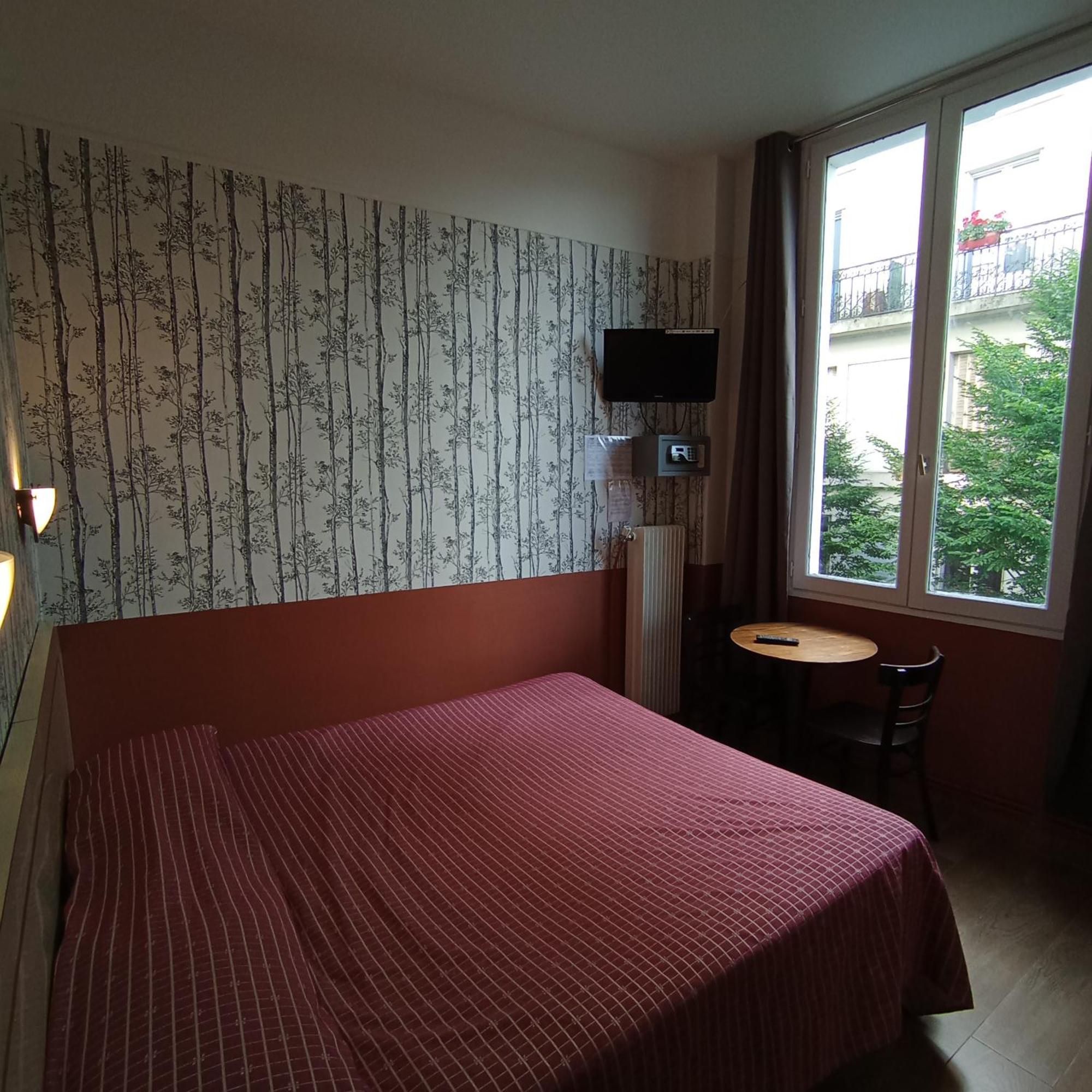 Caulaincourt Montmartre By Hiphophostels ปารีส ภายนอก รูปภาพ